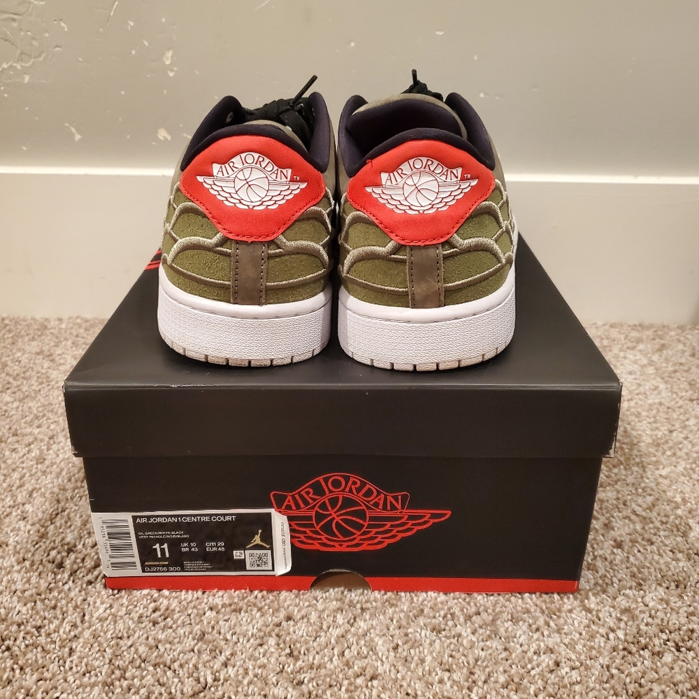 Air Jordan Center Court